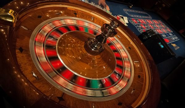 線上賭場輪盤投注法讓玩家一夜提領24萬現金？！